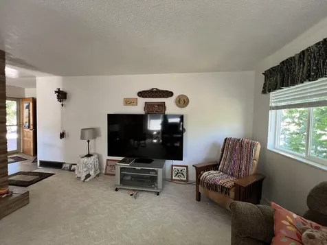 203 Mobley Drive Azalea OR 97410