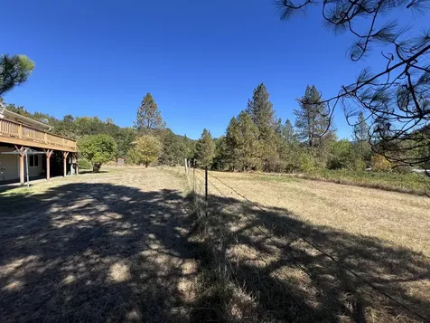 203 Mobley Drive Azalea OR 97410