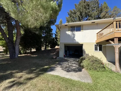 203 Mobley Drive Azalea OR 97410