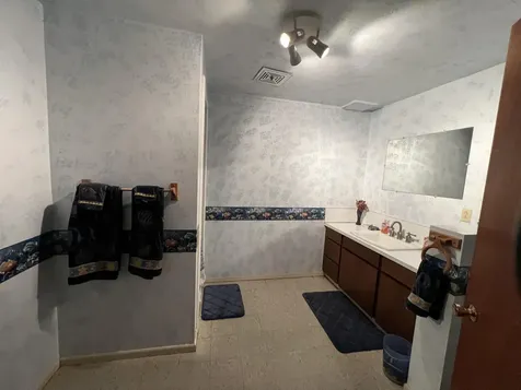 203 Mobley Drive Azalea OR 97410