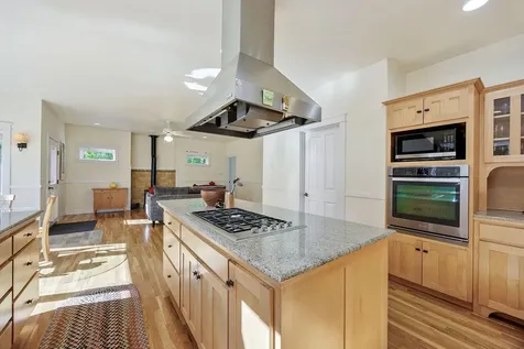 1644 Ross Lane Ashland OR 97520