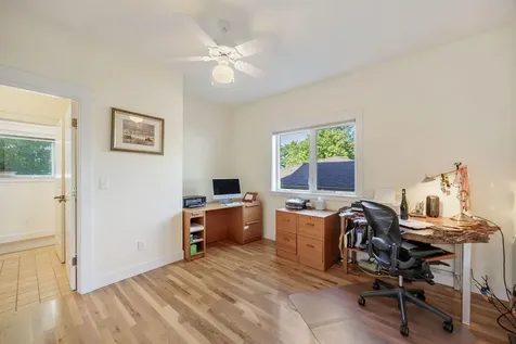 1644 Ross Lane Ashland OR 97520
