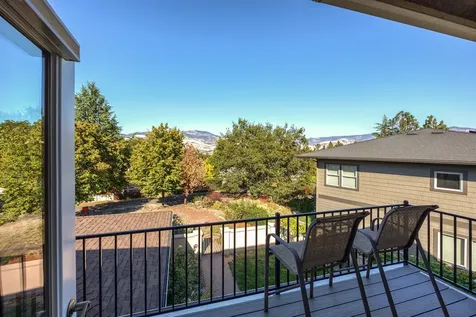 1644 Ross Lane Ashland OR 97520