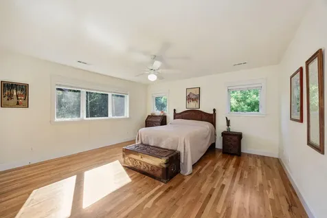 1644 Ross Lane Ashland OR 97520