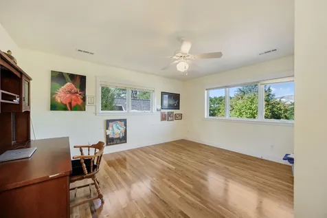 1644 Ross Lane Ashland OR 97520