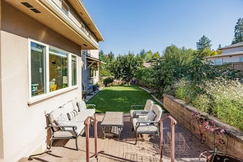 1644 Ross Lane Ashland OR 97520