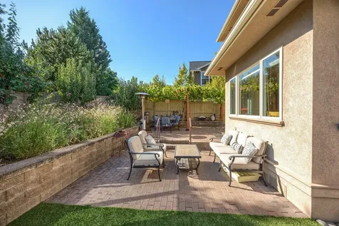 1644 Ross Lane Ashland OR 97520
