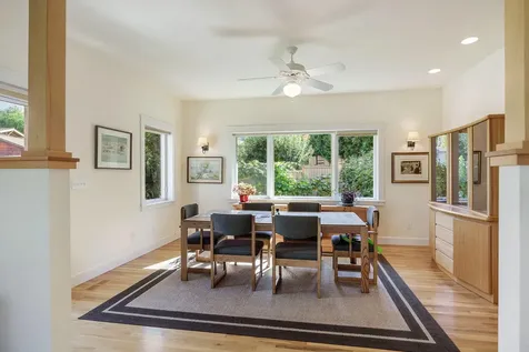 1644 Ross Lane Ashland OR 97520