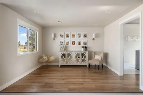 3180 NW Hemlock Avenue Redmond OR 97756