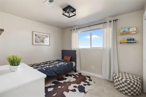 3180 NW Hemlock Avenue Redmond OR 97756
