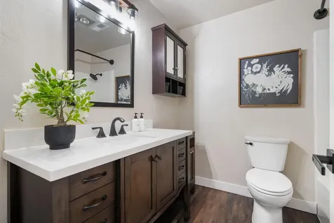 3180 NW Hemlock Avenue Redmond OR 97756