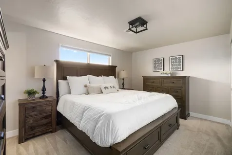 3180 NW Hemlock Avenue Redmond OR 97756