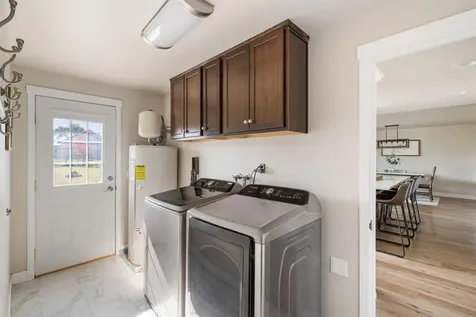 3180 NW Hemlock Avenue Redmond OR 97756