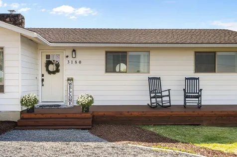 3180 NW Hemlock Avenue Redmond OR 97756