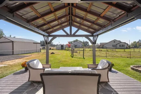 3180 NW Hemlock Avenue Redmond OR 97756
