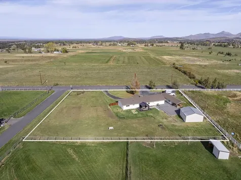 3180 NW Hemlock Avenue Redmond OR 97756