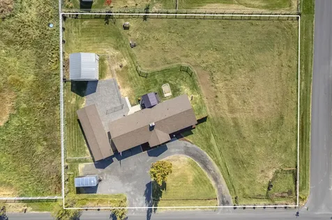 3180 NW Hemlock Avenue Redmond OR 97756