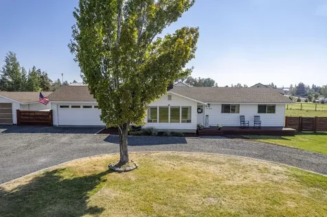 3180 NW Hemlock Avenue Redmond OR 97756