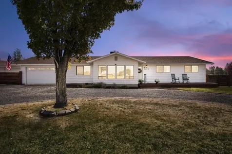 3180 NW Hemlock Avenue Redmond OR 97756