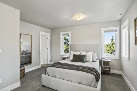 62676 NW Mehama Court Bend OR 97703
