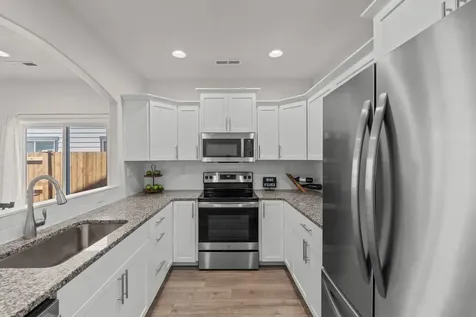 2565 NW Teak Place Redmond OR 97756