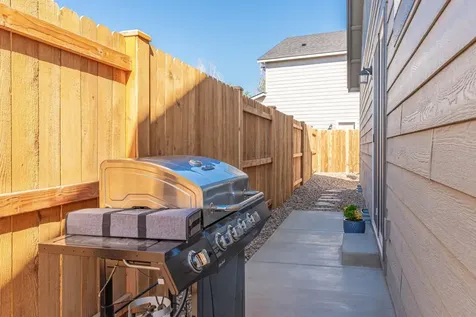 2565 NW Teak Place Redmond OR 97756