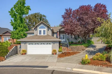 522 Ridgeway Circle Central Point OR 97502