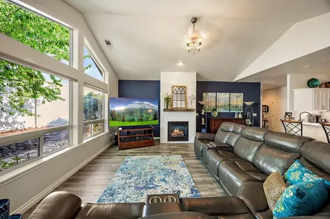 522 Ridgeway Circle Central Point OR 97502