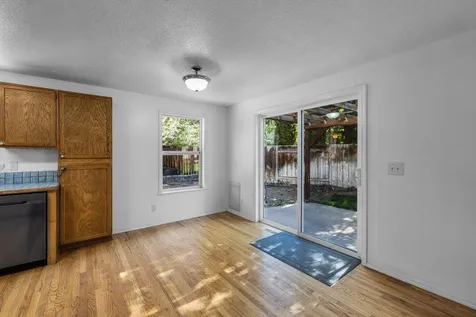 3025 NE Raleigh Court Bend OR 97701