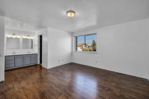 3025 NE Raleigh Court Bend OR 97701