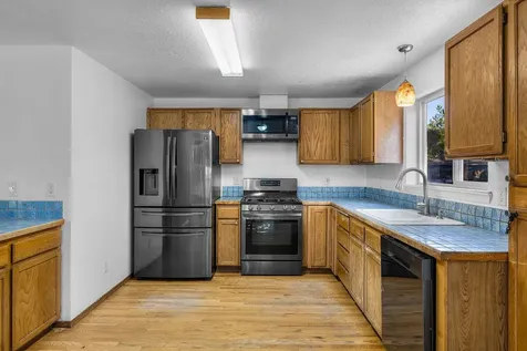 3025 NE Raleigh Court Bend OR 97701