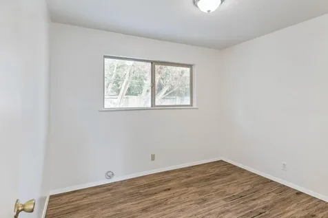 1320 SE Elm Lane Grants Pass OR 97526