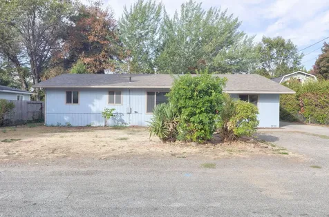 1320 SE Elm Lane Grants Pass OR 97526