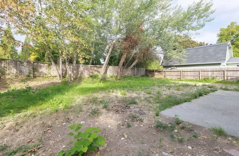 1320 SE Elm Lane Grants Pass OR 97526