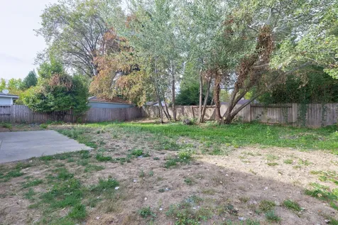 1320 SE Elm Lane Grants Pass OR 97526