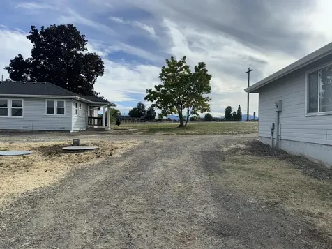 2977 Coker Butte Road Medford OR 97504