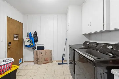 2136 Hillcrest Road Medford OR 97504