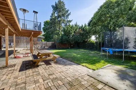 2136 Hillcrest Road Medford OR 97504