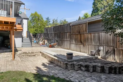 2136 Hillcrest Road Medford OR 97504