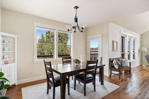 287 Highland Meadow Loop Redmond OR 97756