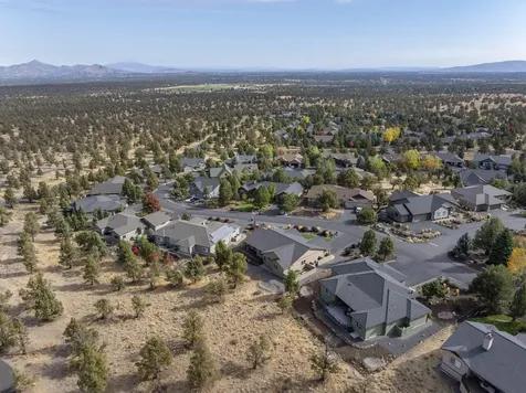 287 Highland Meadow Loop Redmond OR 97756