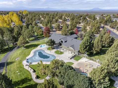 287 Highland Meadow Loop Redmond OR 97756