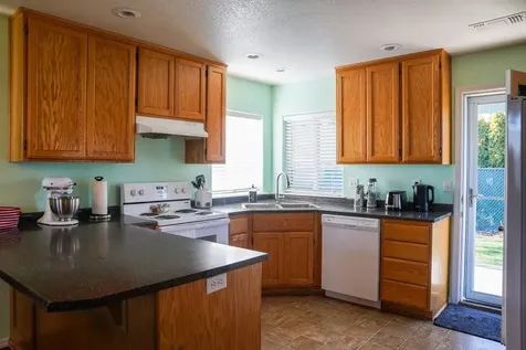 1352 Ivan Lane Central Point OR 97502