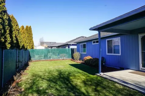 1352 Ivan Lane Central Point OR 97502