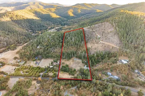 4795 W Griffin Creek Road Medford OR 97501