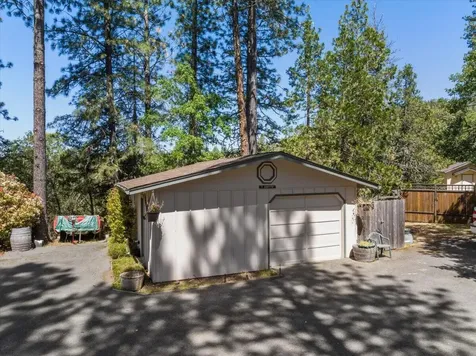 222 Guth Road Grants Pass OR 97526