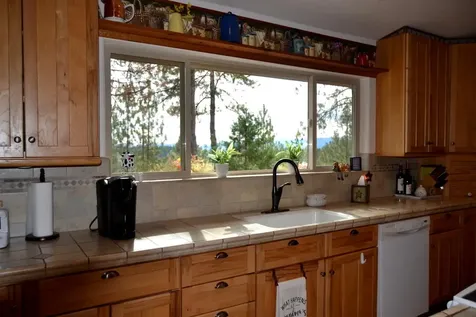 222 Guth Road Grants Pass OR 97526