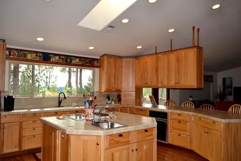 222 Guth Road Grants Pass OR 97526