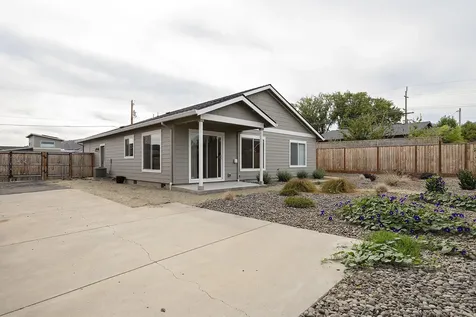 306 E Rapp Road Talent OR 97540