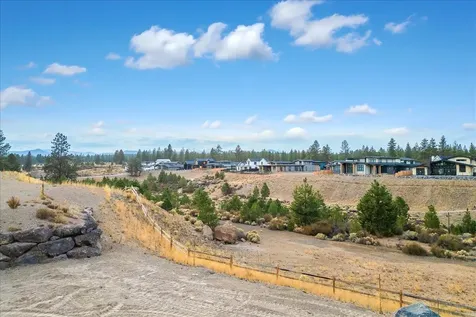 375 NW Crosby Drive Bend OR 97703